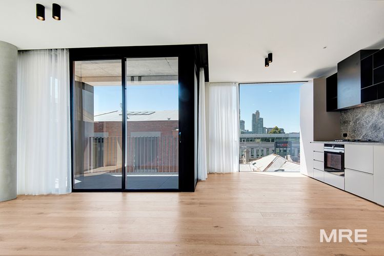 305/5 John Street