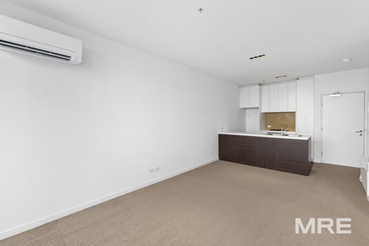 2704/483 Swanston Street