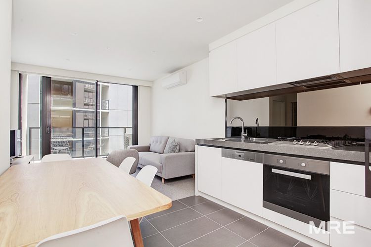 1512/8 Daly Street