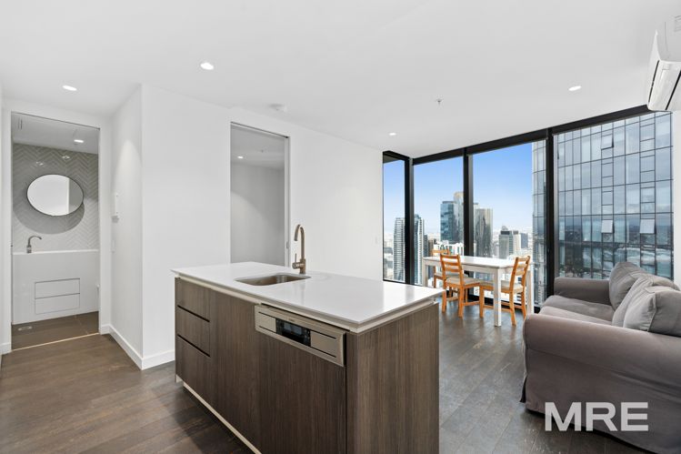 5903/135 A'Beckett Street