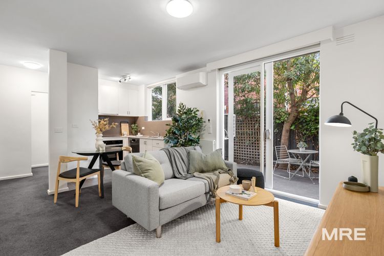 2/32 Davison Street