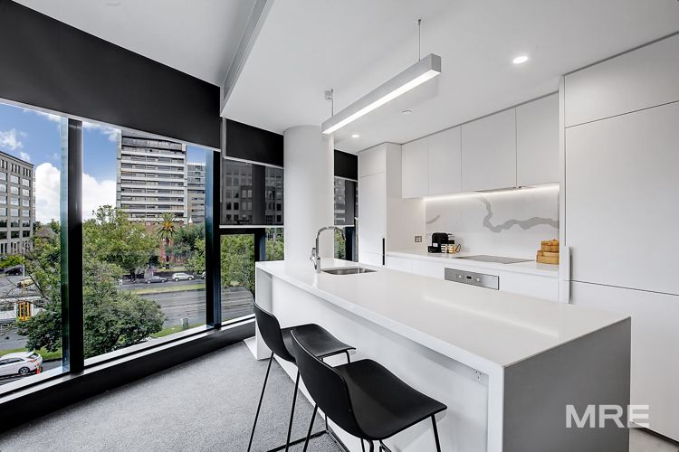 302/555 St Kilda Road