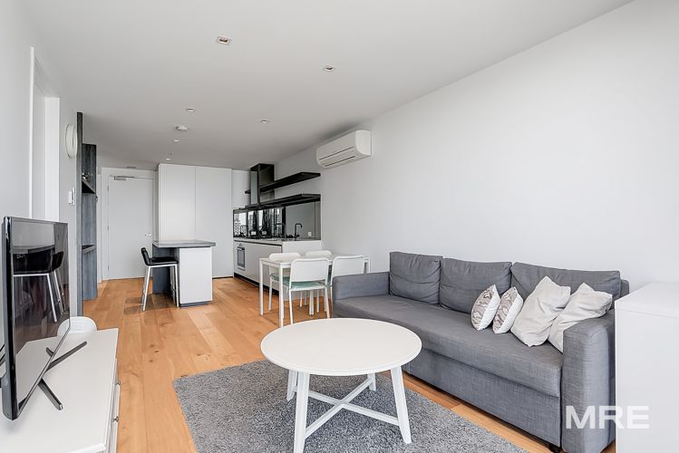 1510/677 La Trobe Street