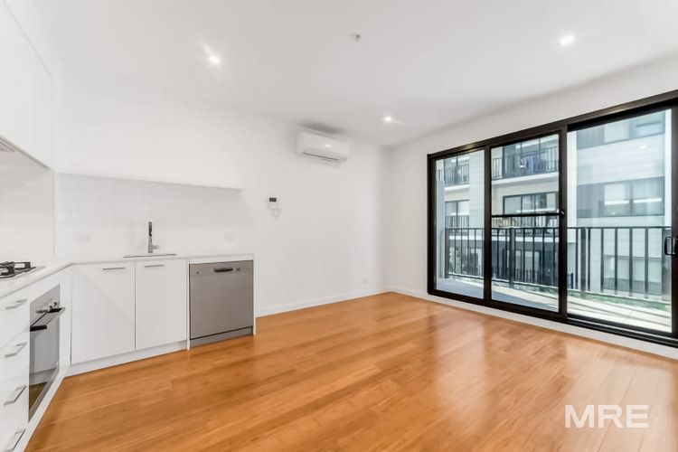 114/8 Olive York Way