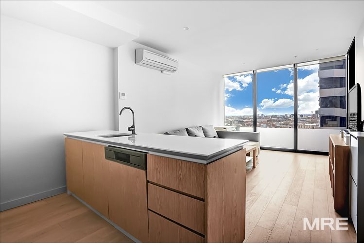 1409/135 A'Beckett Street
