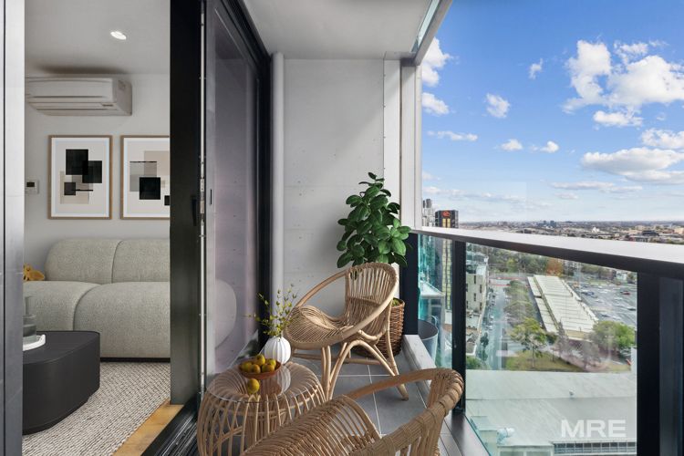 2410/135 A'Beckett Street