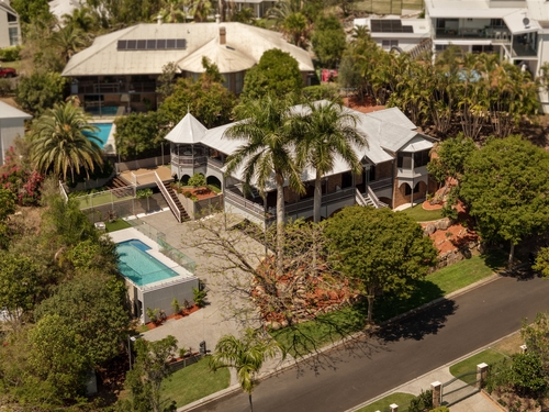 32 Tristania Drive, Bardon, QLD 4065