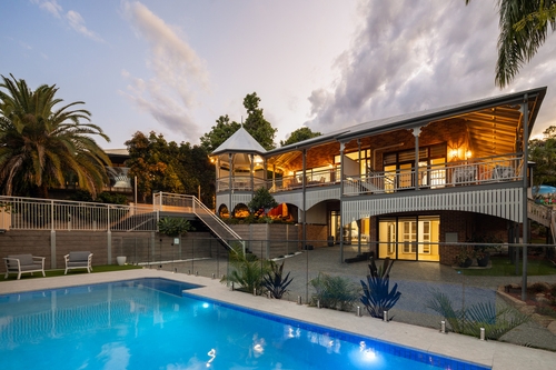 32 Tristania Drive, Bardon, QLD 4065