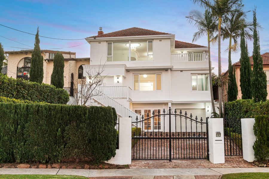 35 Benwerrin Avenue, Carss Park, NSW 2221 for Sale