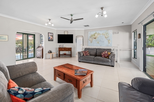 4 Amadeus Place, Desert Springs, NT 0870