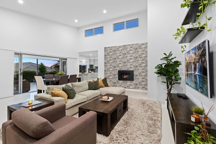 8 paradise drive coomera