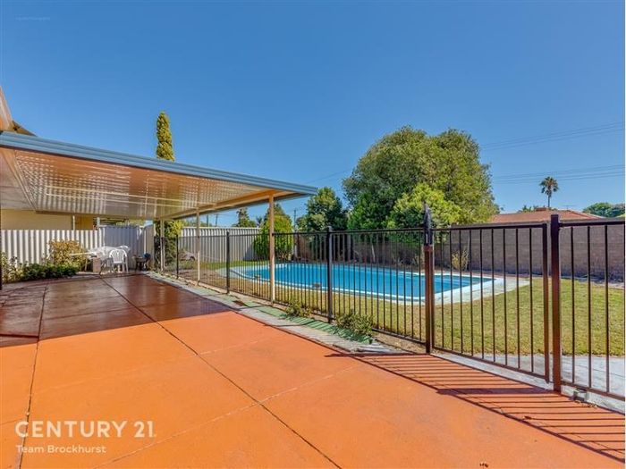 67 Mcnamara Drive, Thornlie, WA 6108 Property Details