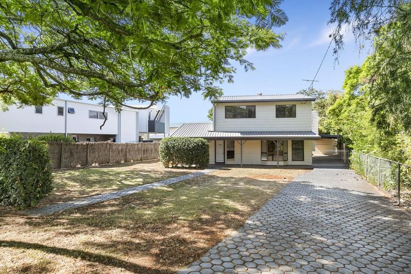 72A Douro Road, Wellington Point, QLD 4160 Property Details