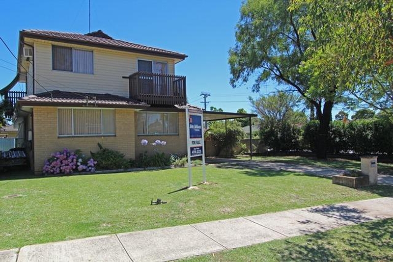 77 Pyramid Street, Emu Plains, NSW 2750 Property Details