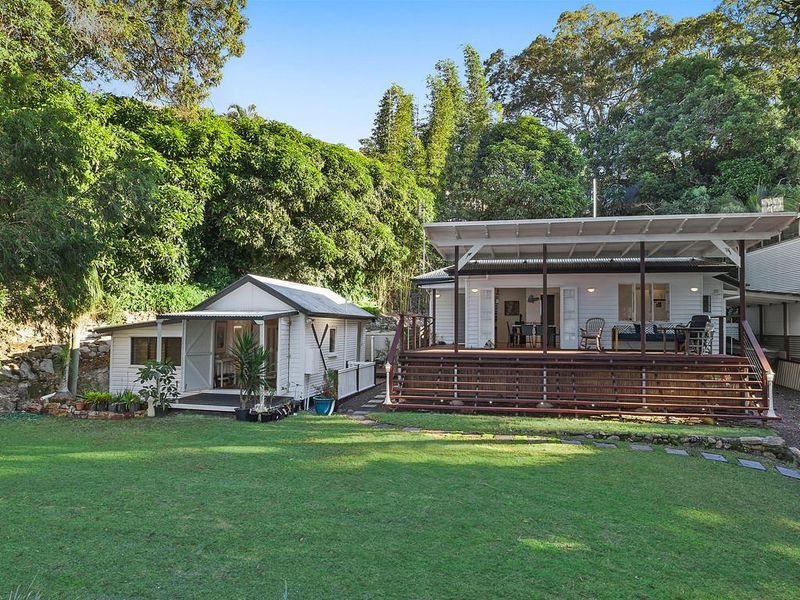 8 Boreen Parade, Boreen Point, QLD 4565 Property Details