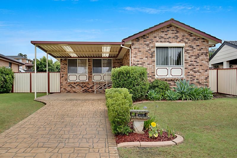 8 Columbia Street, Kearns, NSW 2558 Property Details