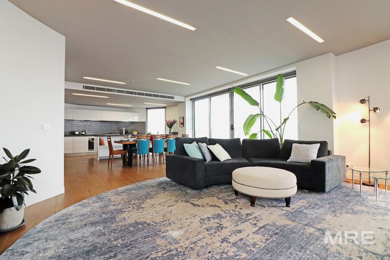 402/55 Islington Street