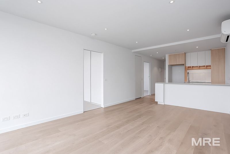 220/40 Hall Street