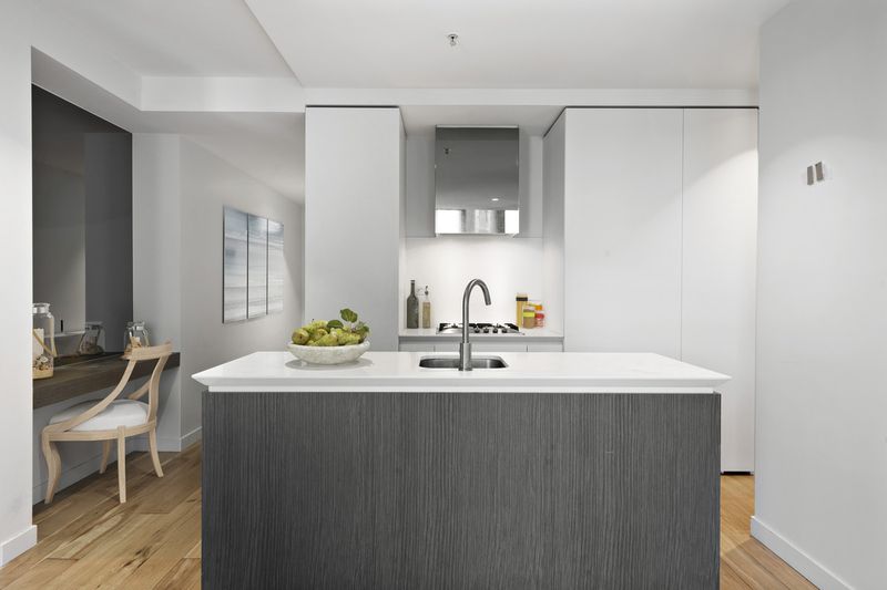 3610/135 A'Beckett Street
