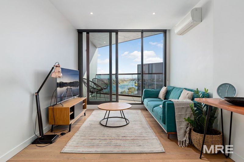 1111/77 Queens Road