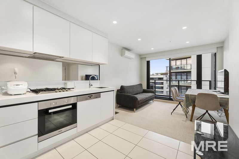 1702/8 Daly Street