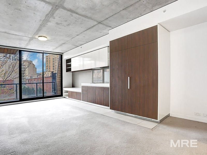 102/33 Claremont Street