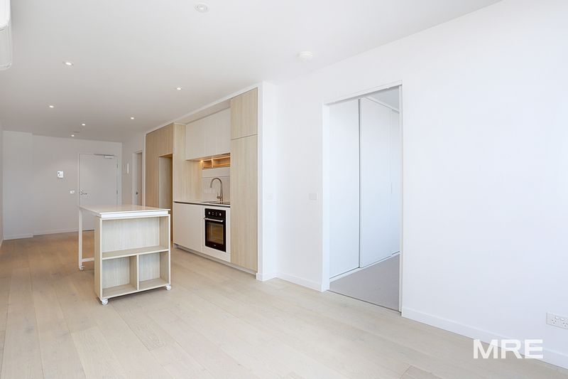 719/40 Hall Street