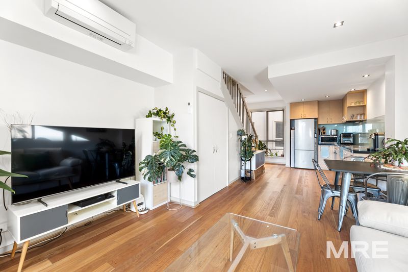 17/21 Wilson Street
