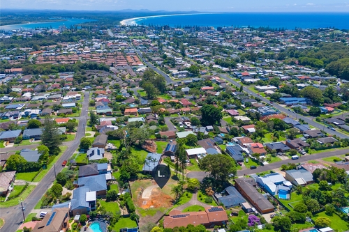 16 Tamaringa Avenue, Port Macquarie, NSW 2444