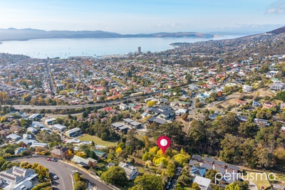 14 Kooyong Glen, South Hobart, TAS 7004 photo 2 of 14