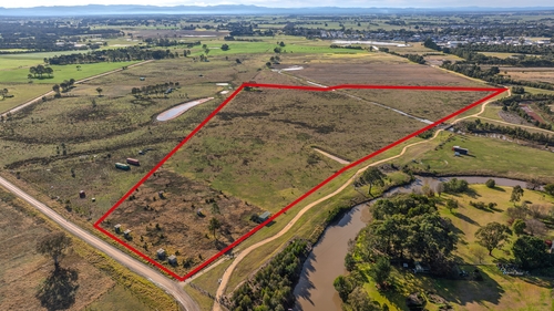 39-42 & 44 Back Maffra Road, Sale, VIC 3850