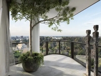 World-Class Architecture Meets Melbourne Living at 28 Albert Road